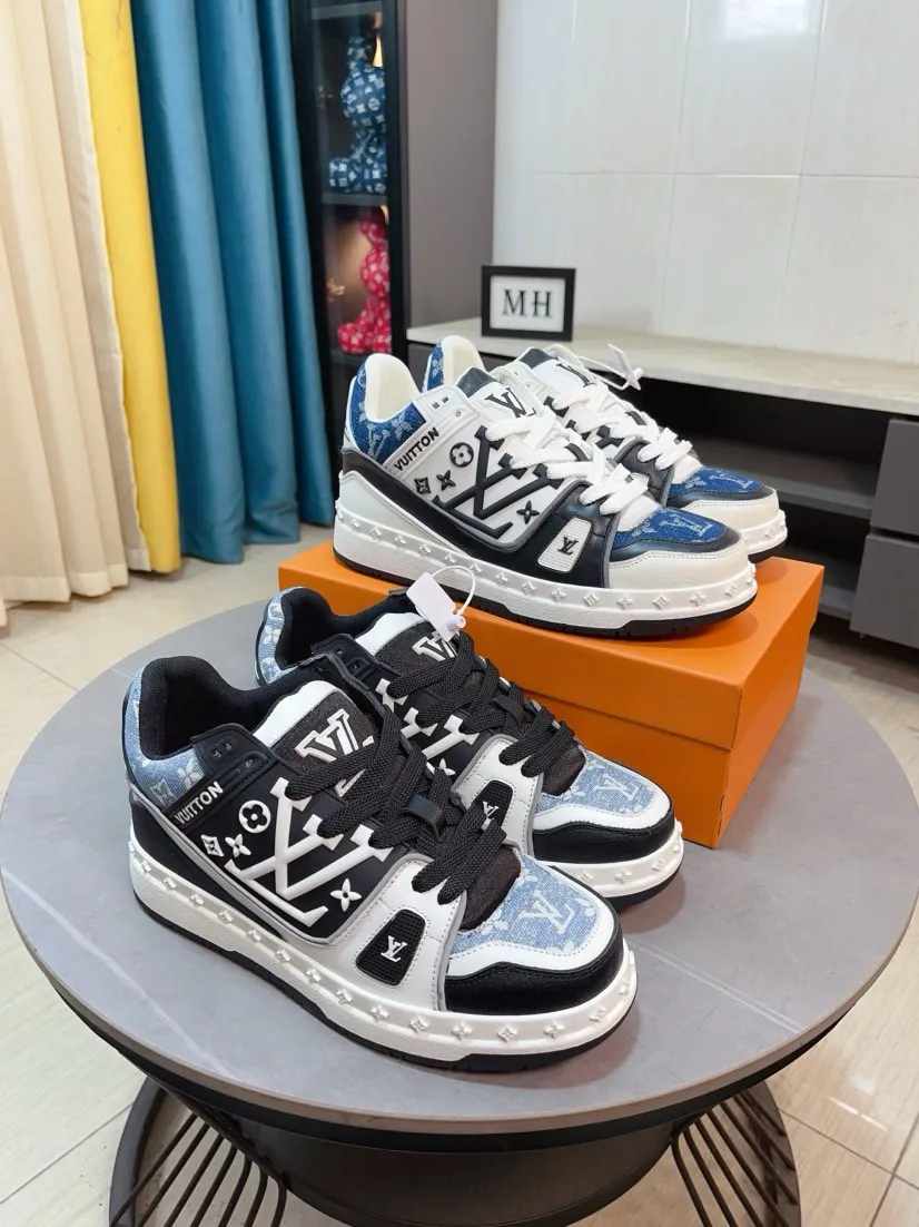 Men's men's shoes 💰620🌹🌹 Comes with a full set of packaging "Loui* Vuitto*" LV's new Gaobang sports and casual shoes. Imported first-layer cowhide ➕ Imported sheepskin lining is high-end and comfortable, and the original outsole is light and wear-resistant! Purely handmade, details determine quality! Code number 38-44